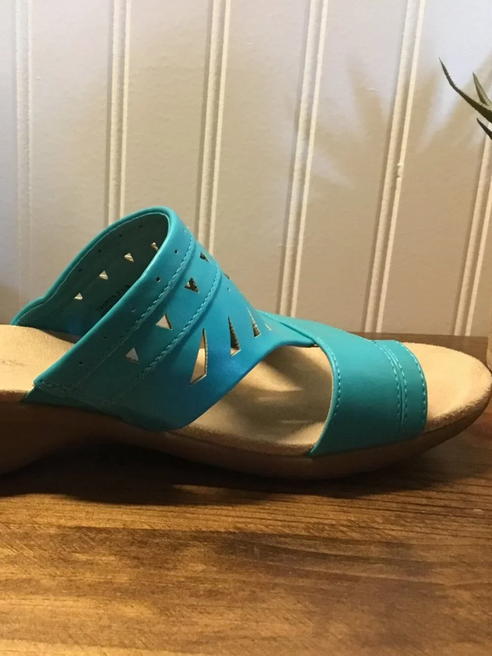 Kim Rogers - Turquoise Comfort Sandals - Ultra Comfort Wedge Slides - Size 8.5 M - Picture 4 of 9